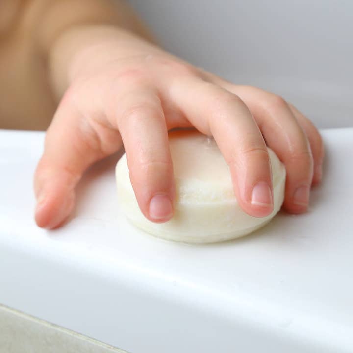 Beewise - Wholesale Shampoo Puck/Solid Shampoo - Shampoo Bar Baby & Kids | SLS-Free & Vegan1