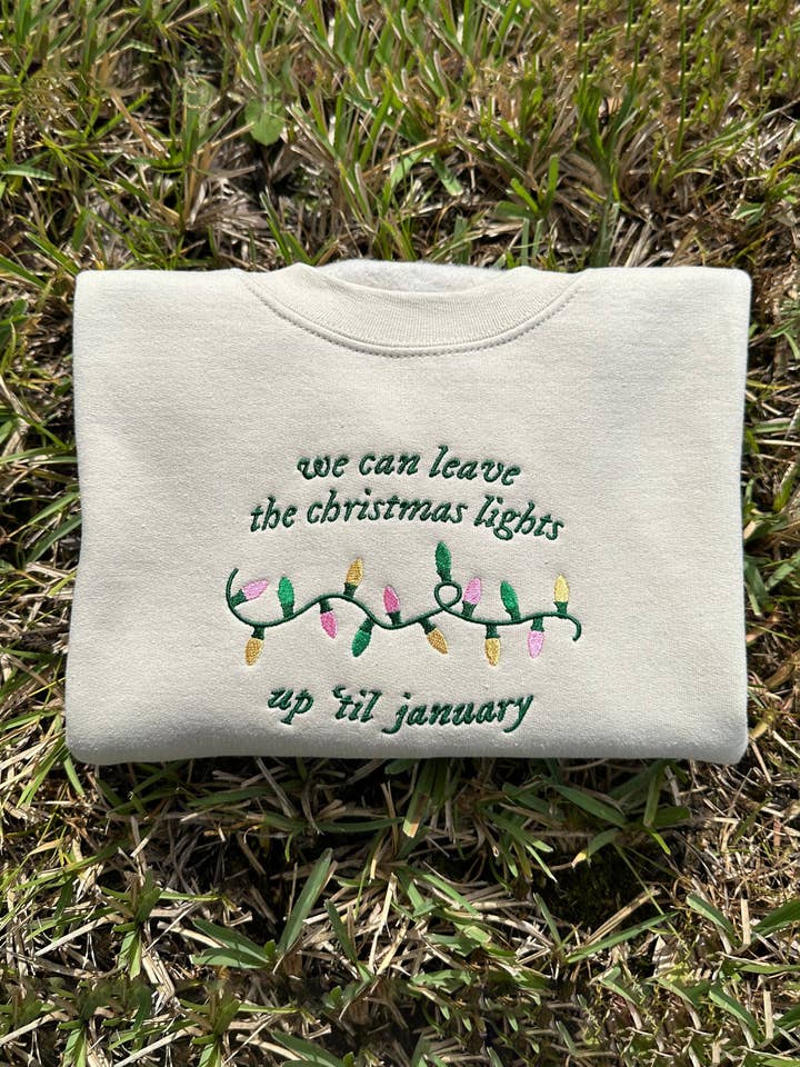 KINGLINGERIE - Wholesale Sweatshirt - Women's - Christmas Taylor Embroidered Unisex Crewneck Sweatshirt