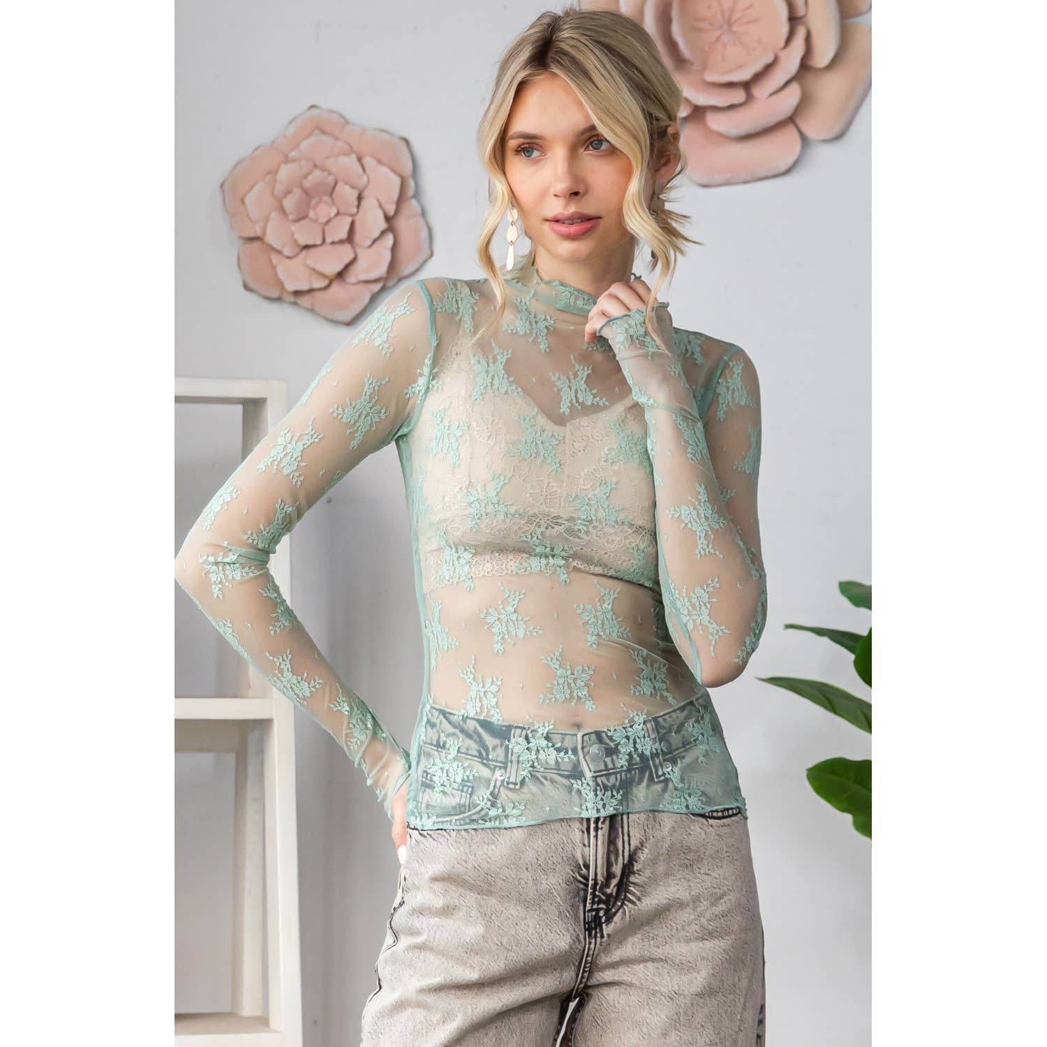 Veveret – Blusa - Mulher por atacado – Top Transparente de Renda com Manga Comprida5