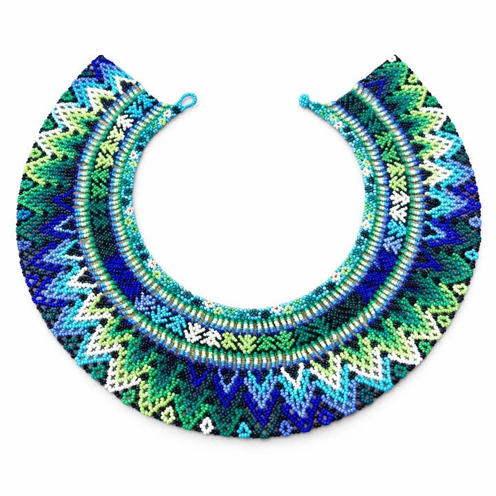 Collar artesanal Embera de abalorios – Arte arcoíris colombiano para venta al por mayor de Authentic Origin Colombia