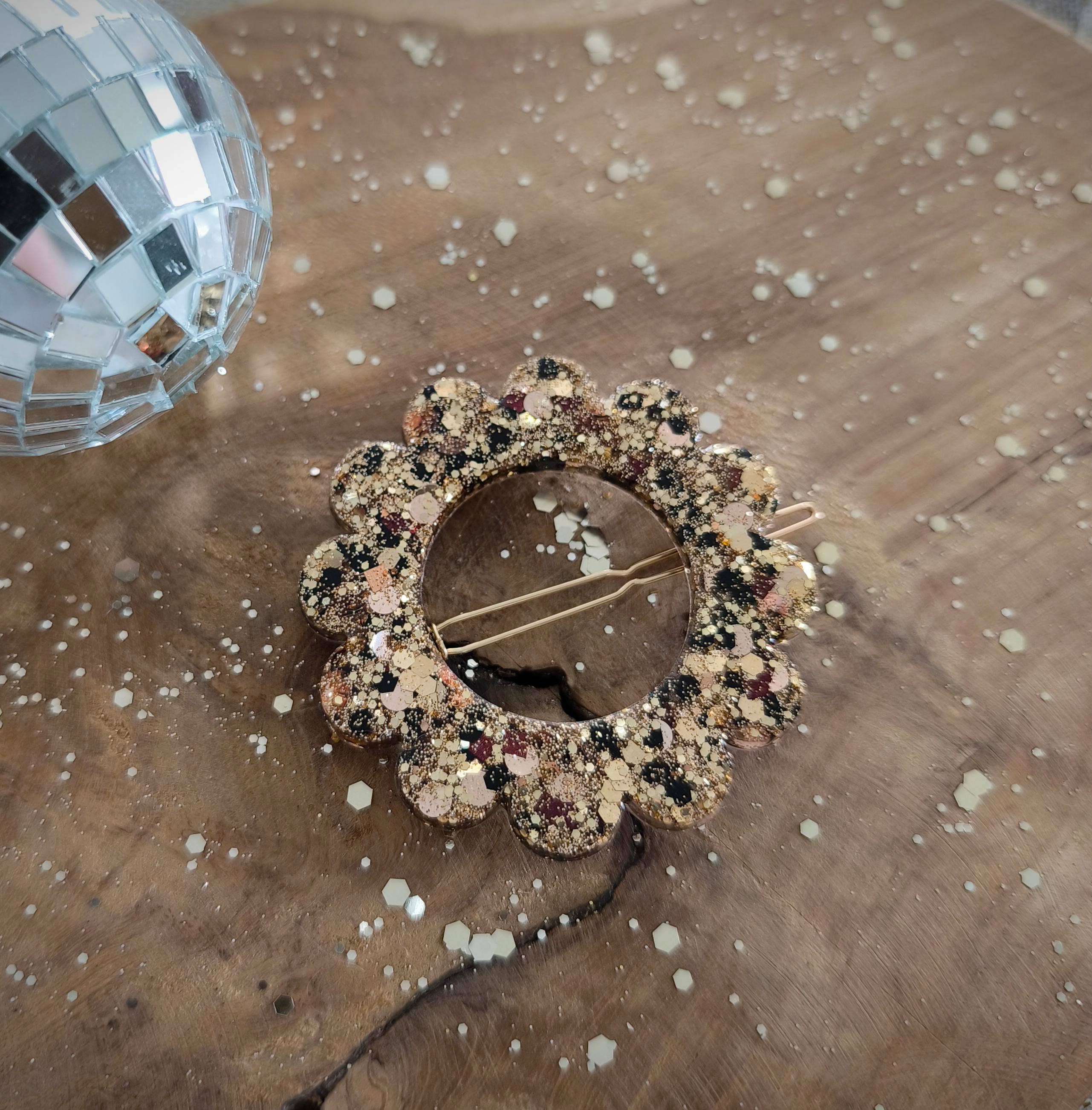 Les Noeuds de Maman - Wholesale Hair Clip - Women's - Round sequin barrette black and gold