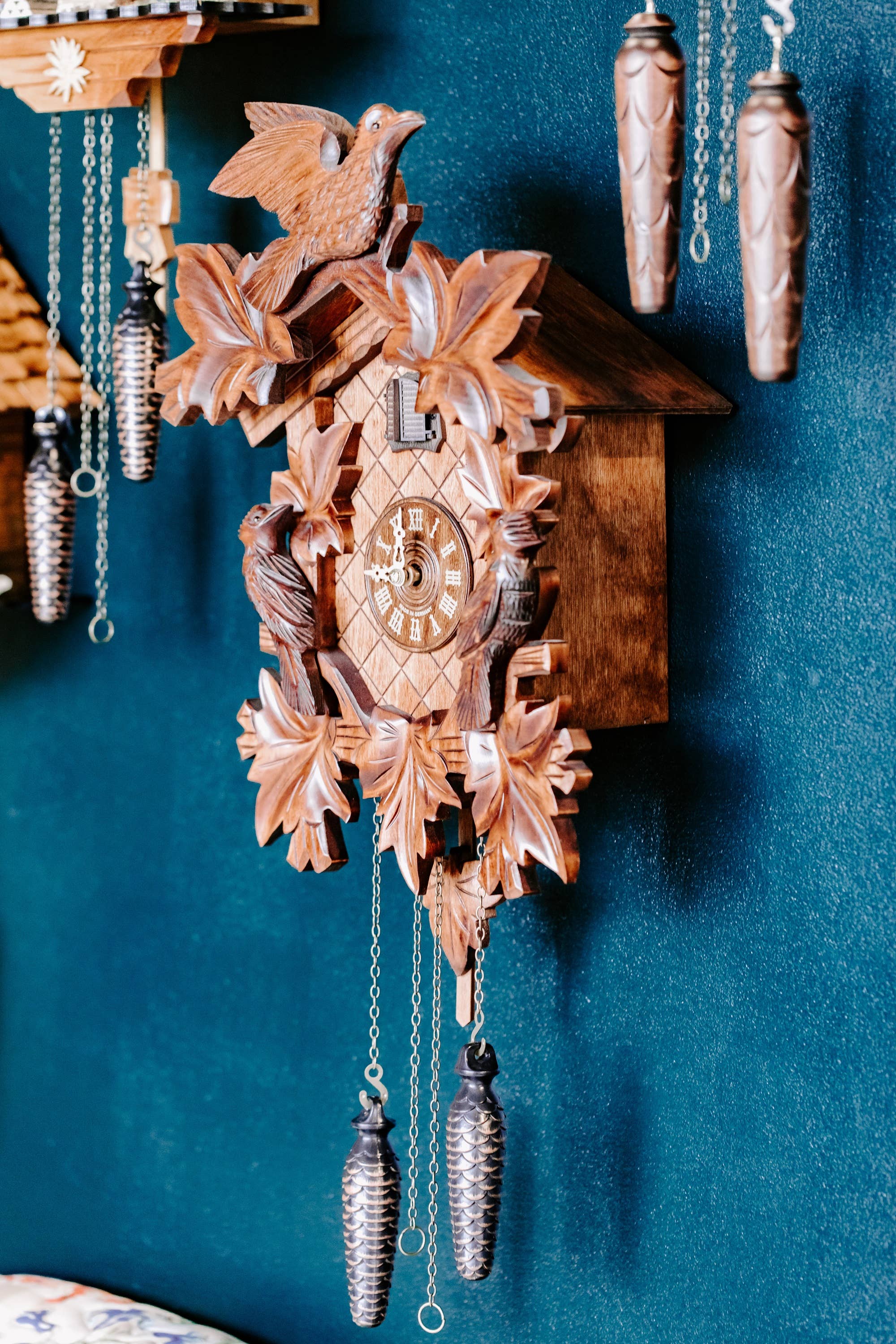 Hermle - Wholesale Wall Clock - Villingen Carved Birds Wall Clock Quartz Movement1