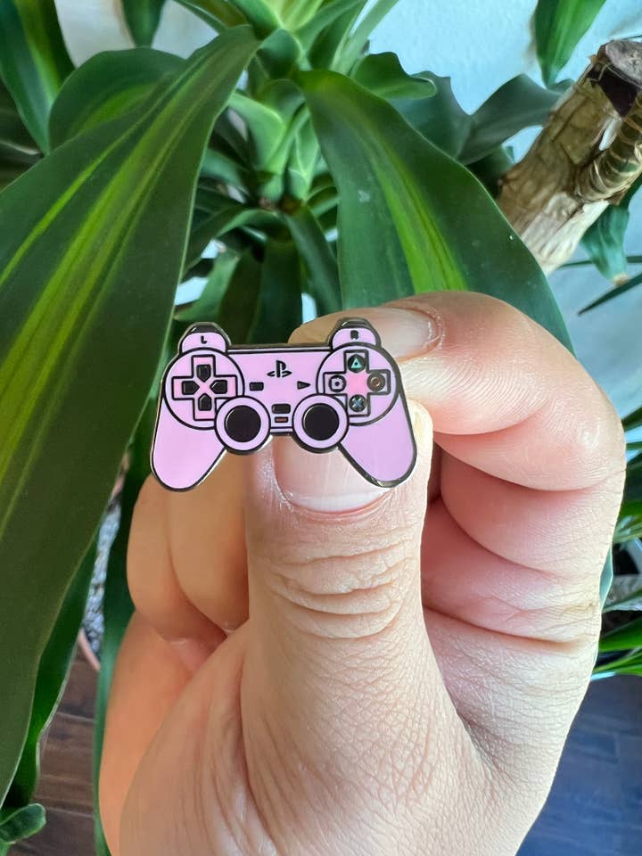Playstation 2 Controller roze harde emaille pin voor wholesale door Hype Pins