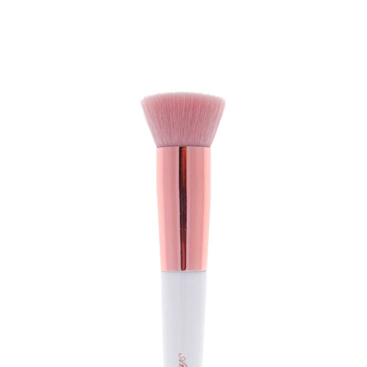 Luxe Basics Flacher Kabuki-Pinsel für Foundation #202 für den Großhandel von Amorus USA