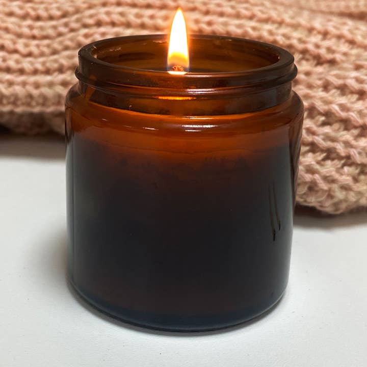 Bougies parfumées, pots ambrés de 120 ml pour la vente par TwentyTwoKisses