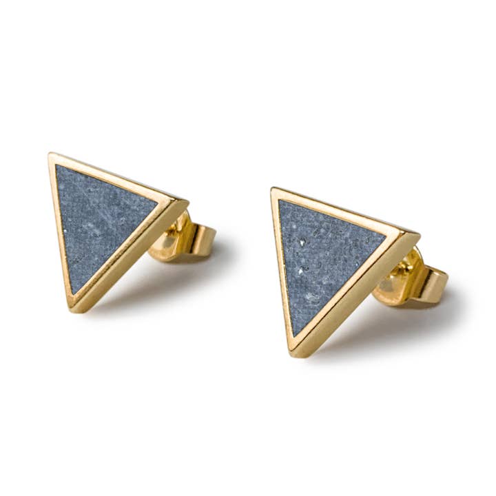 TRIANGLE øre studs trækul for engroshandel hos KAALEE jewelry