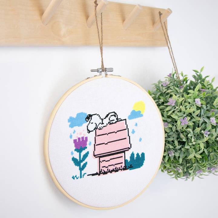 Stitch & Story - Wholesale Embroidery/Cross Stitch Supplies - Peanuts: Snoopy Observing Cross Stitch Kit1