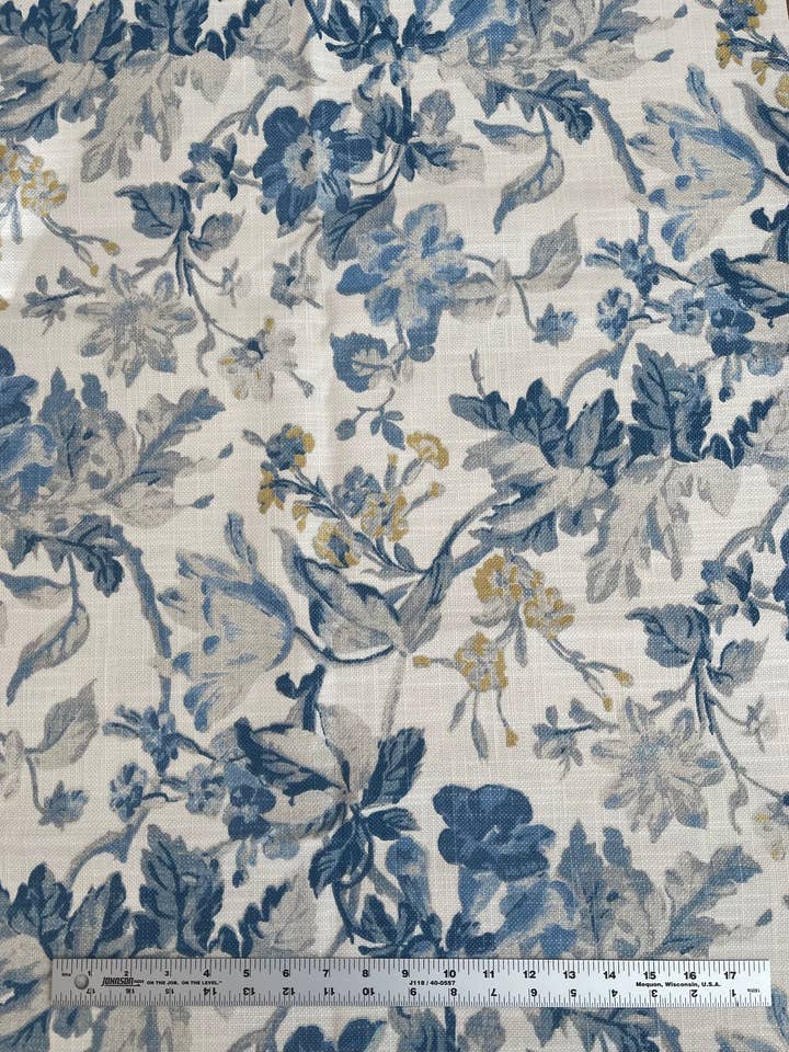 Yolanda Blommig Kudde med Fjäderinlägg - Anpassad för wholesale av Dahlia & Grace pillows