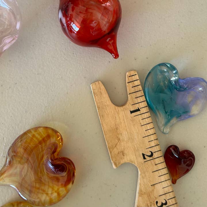 Terrapin Glass Gardens - Vente Décorations de table - Cœurs en verre sculptés à la main fabriqués aux États-Unis21
