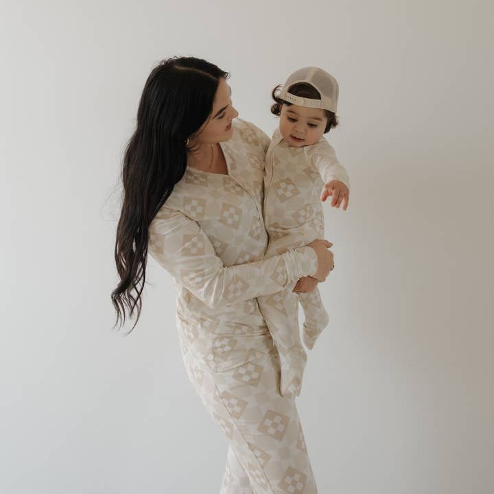 Forever French Baby - Wholesale Sleepwear Set - Women's - Women's Long Sleeve Bamboo Pajama | Cottage Quilt3