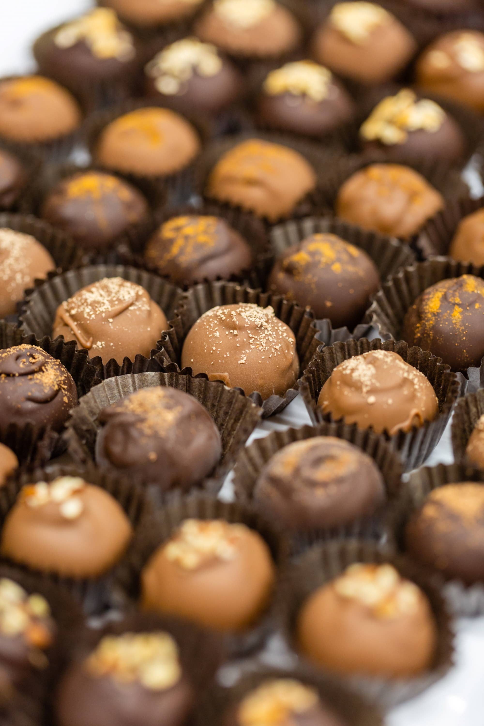 Wildflower Confections - Vendita all'ingrosso Confezioni di cioccolatini - Cioccolatini artigianali immersi a mano3