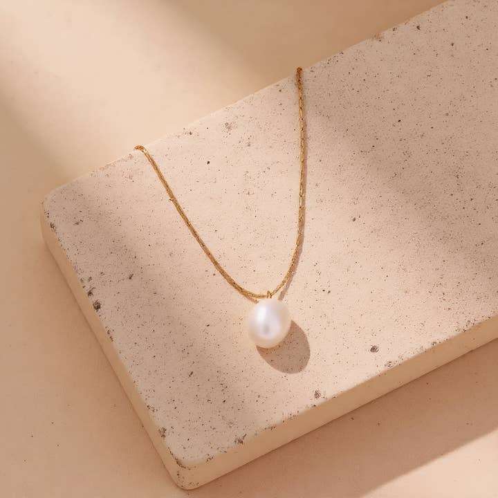 18K Gold Plated 316L Stainless Steel Single Pearl Necklace for wholesale by Revelari