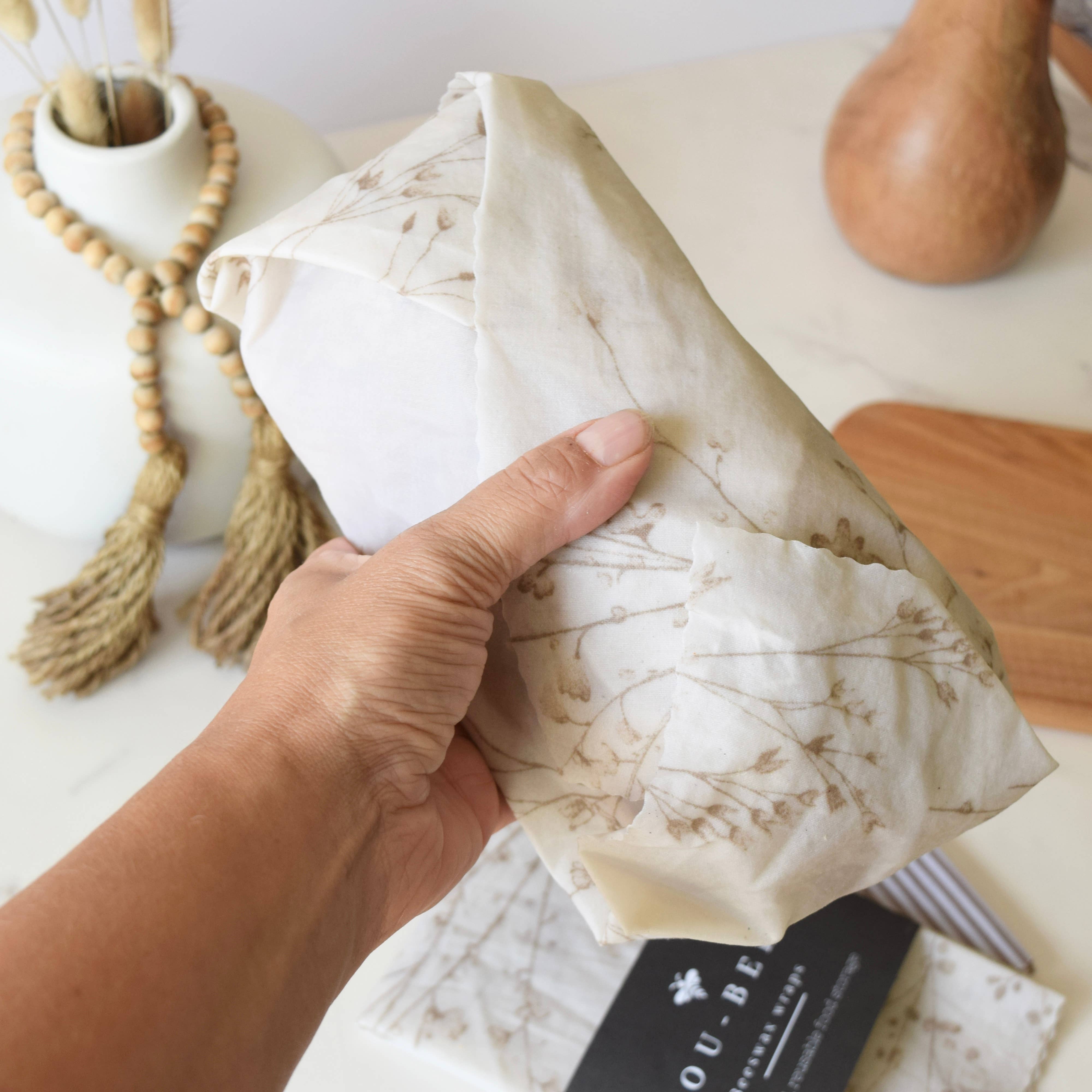 Lou Bees - Wholesale Food Storage Wrap/Bag - Edited Life Organic Beeswax Wrap – Natural Cotton Singlet 3