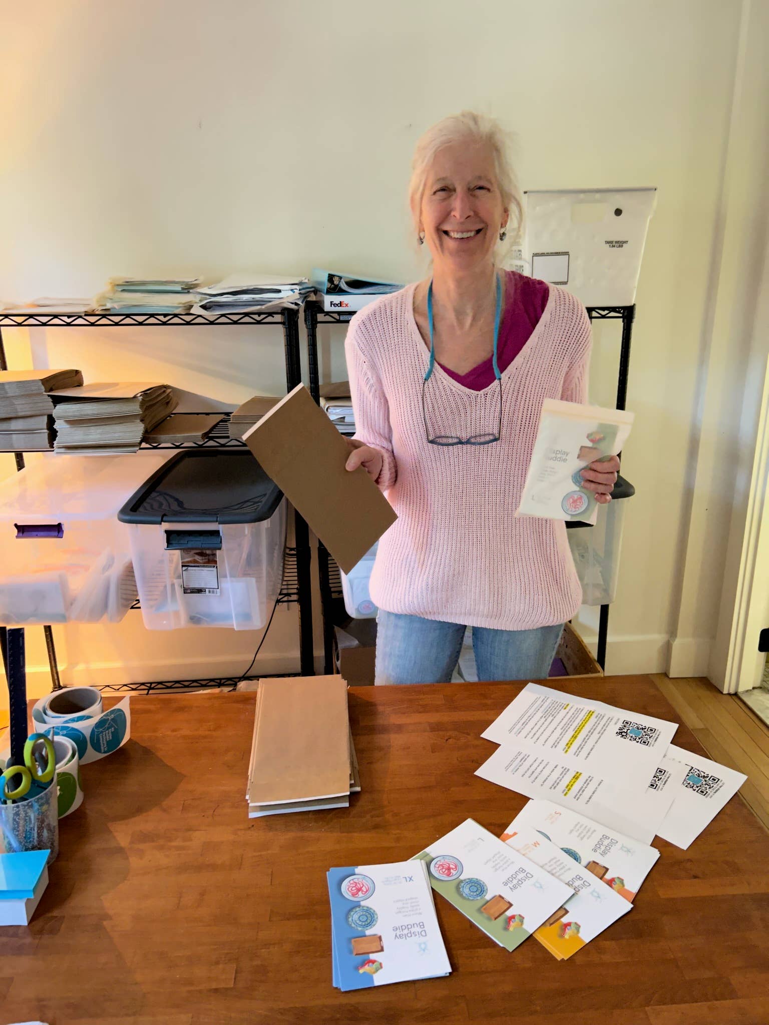 Display Buddie LLC – Großhandel Wandhaken – Kleiner verstellbarer Telleraufhänger | Passend für 9"-13" Wanddekoration7