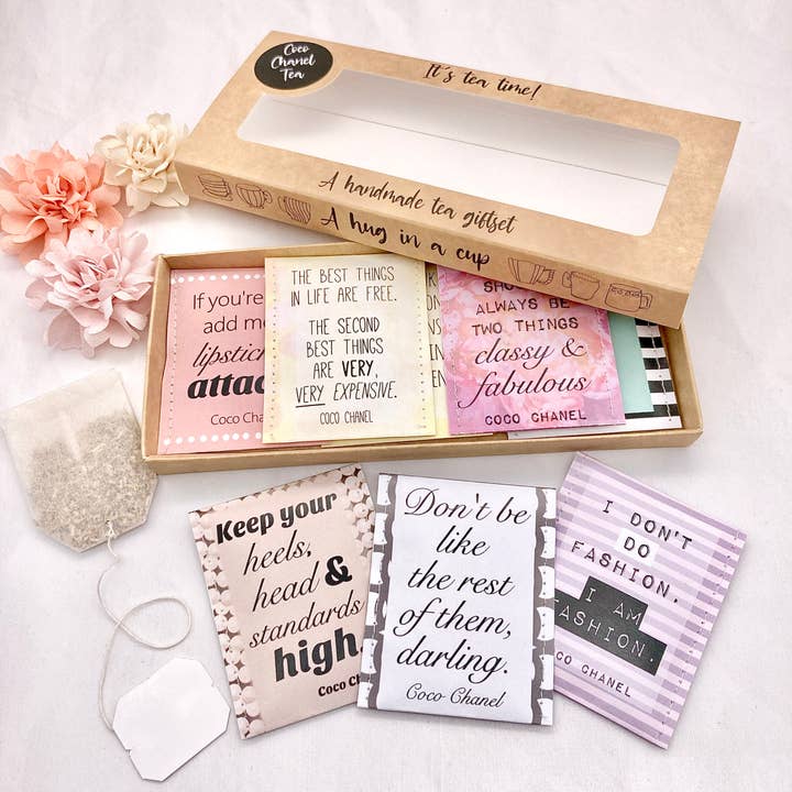 Victoria Mae Designs - Venta al por mayor Bolsitas de té - Juego de regalo de té Coco Chanel1