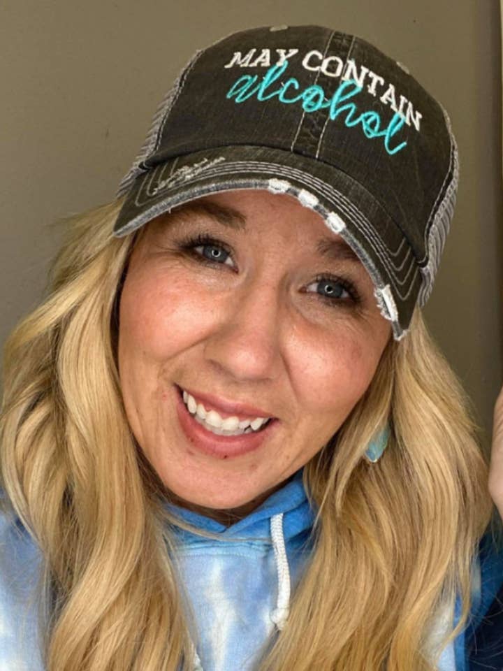 Kan indeholde Alkohol Trucker Hat for engroshandel hos BAD HABIT WHOLESALE