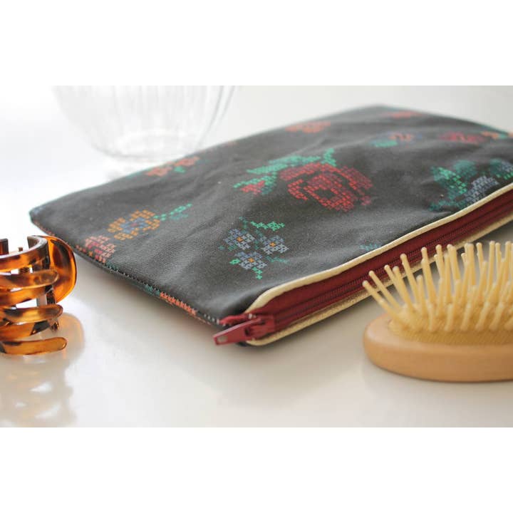Alna zippered pouch with embroidered flowers for wholesale by Sabrina Trefle