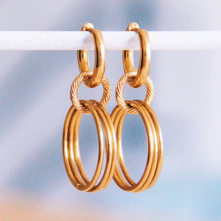 Bazou - Wholesale Dangle Earrings - Wide earring with twisted and smooth rings