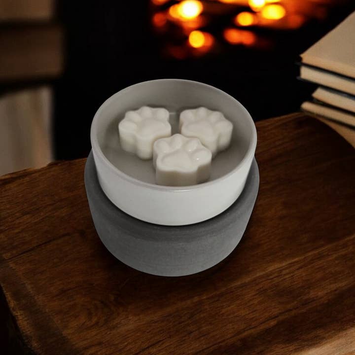 Woofs & Wax - Wholesale Wax Melt - Hiking Buddy Wax Melts - 3oz 100% Soy - Pet Safe1