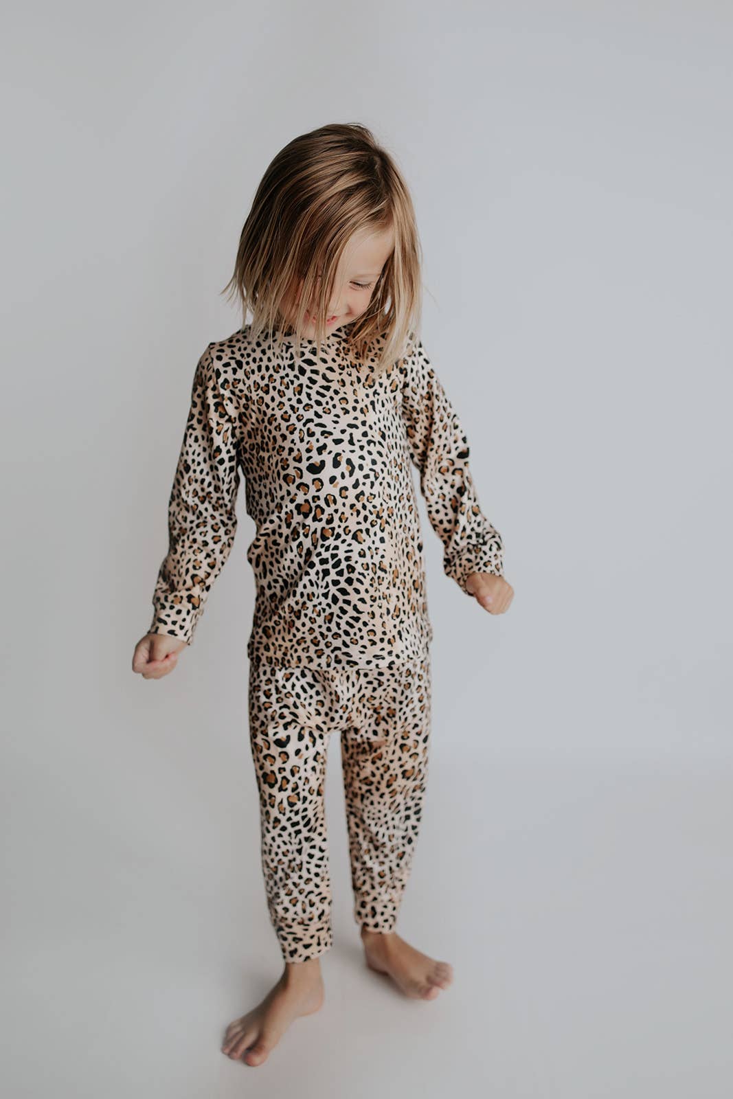 Three Little Tots – Engroshandel Pyjamasæt - Børn – Leopard Jammies Børn Pjs og Lougewear7