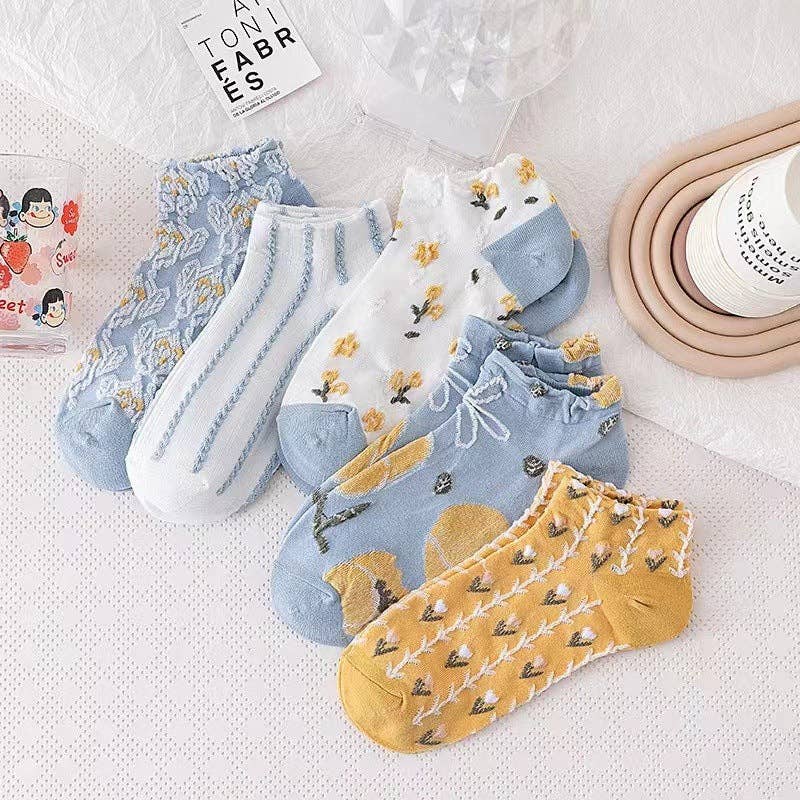 Funkyrel® Atzbranding Limited - Wholesale Socks - Women's - Rufia - Vintage Floral Blue and Yellow Low-Cut Socks10