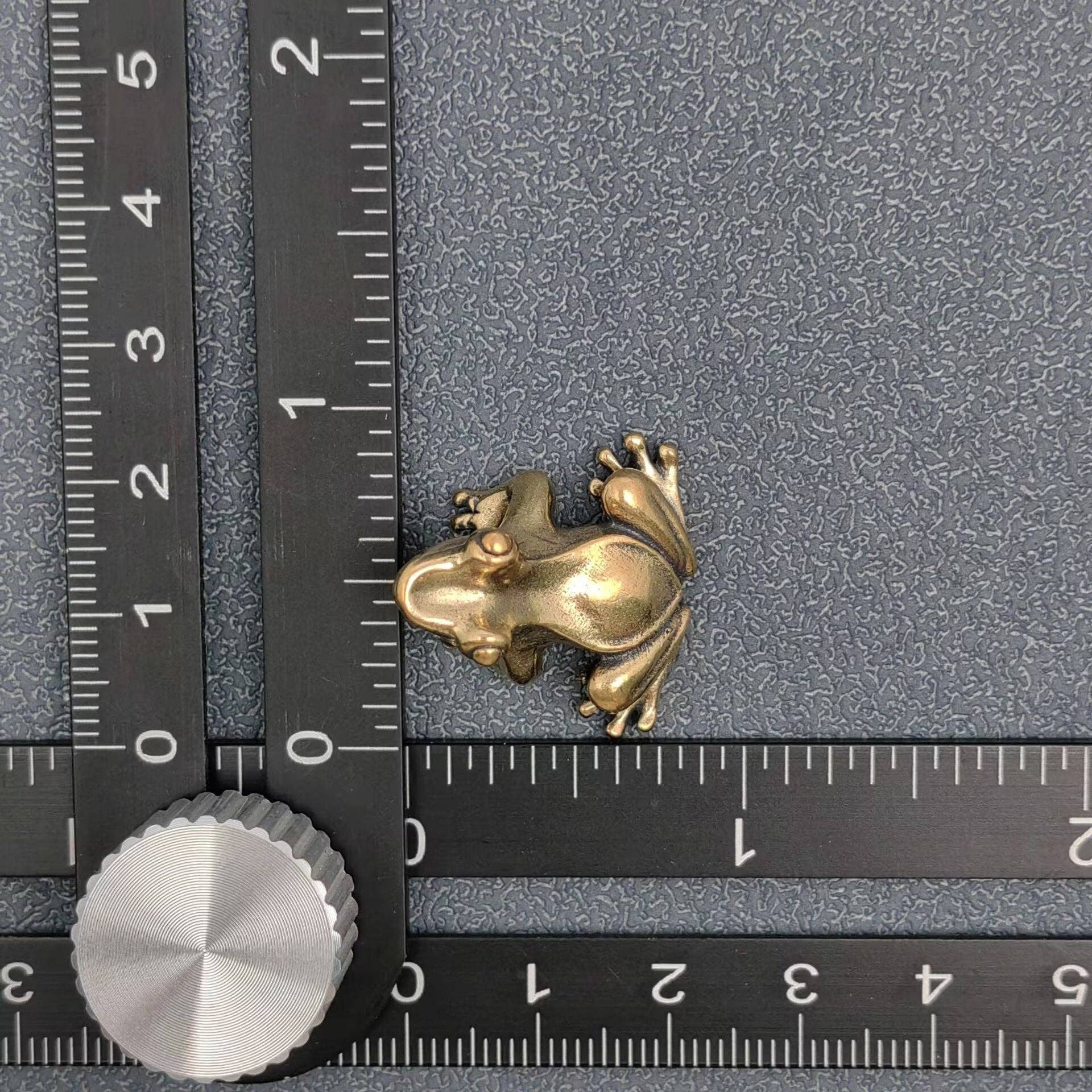Mio Queena - Wholesale Decorative Tabletop Object - Vintage Brass Little Frog Desktop Ornaments Decorations3