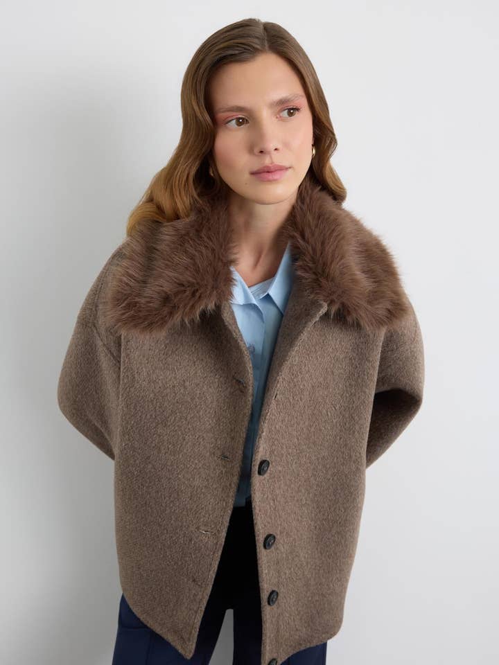 Casaco de Lã com Gola de Pêlo Castanho por atacado de Kadriye Baştürk
