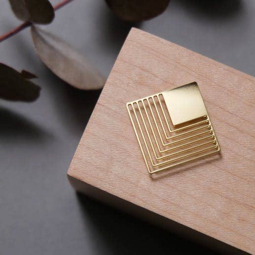 tout simplement - Wholesale Brooch - magnetic brooch “graphic” - gold diamond4