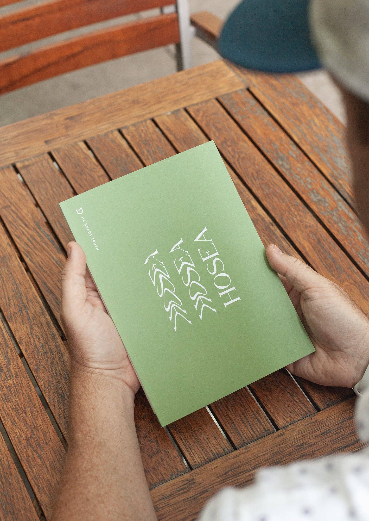 She Reads Truth - Venta al por mayor Libro de religión - Libro del legado de Oseas | Lee la verdad3