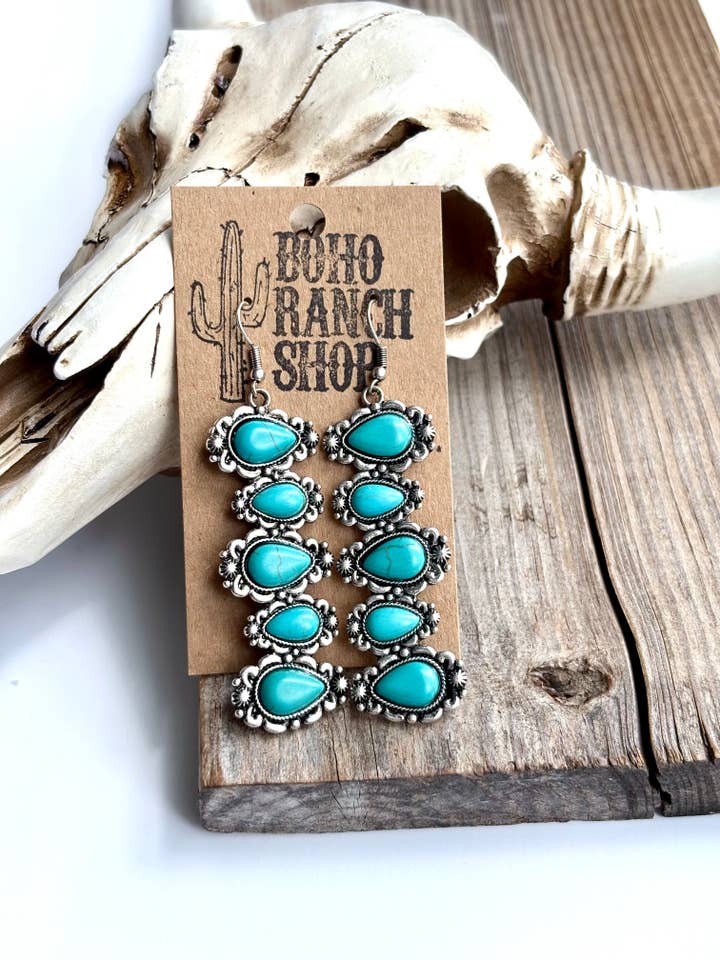 Boucles d'oreilles pendantes en forme de goutte d'eau occidentale avec pierre turquoise pour la vente par Boho Ranch Shop