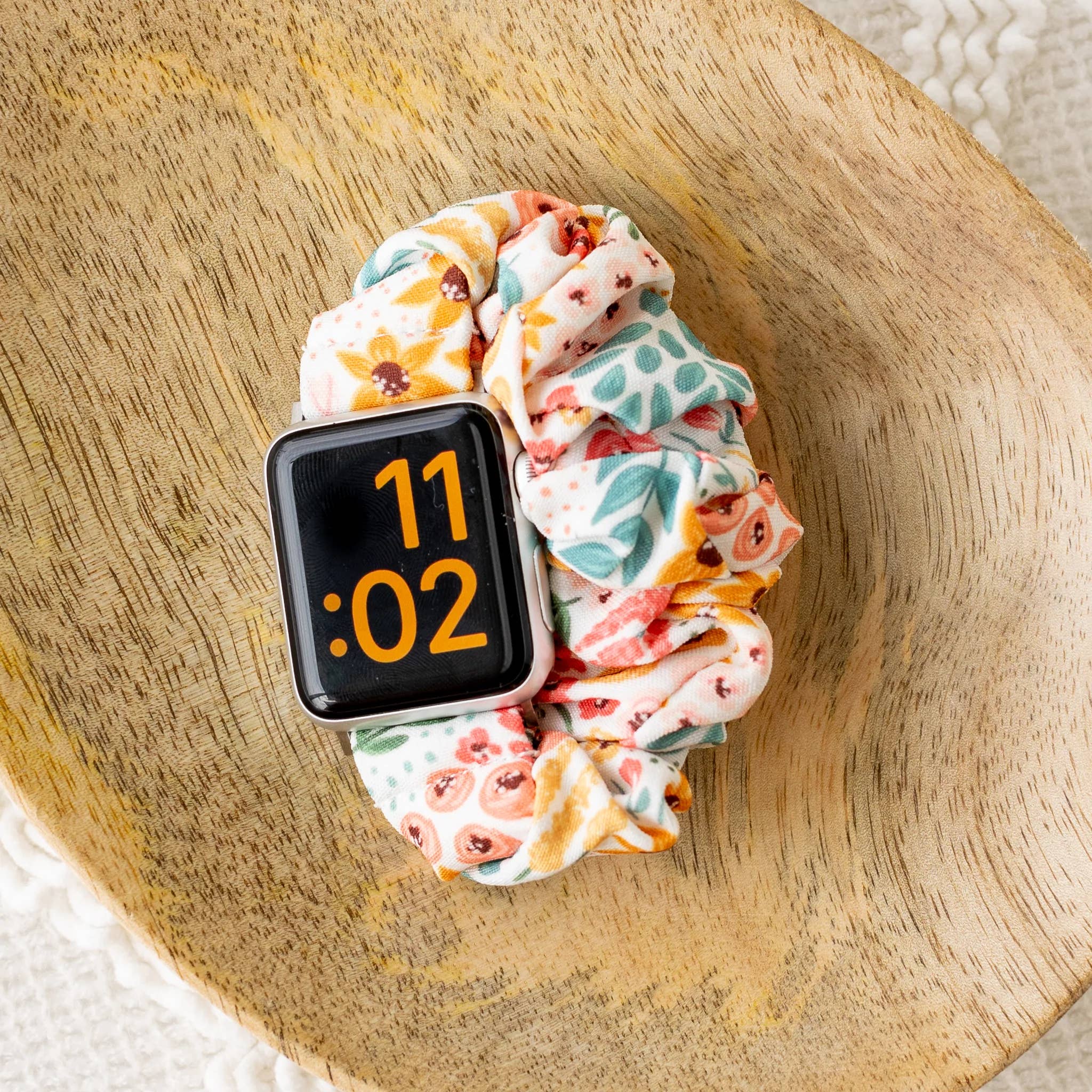 Elyse Breanne Design - Wholesale Watch Band/Strap - Women's - White Floral Apple Watch Band 42/44/45mm