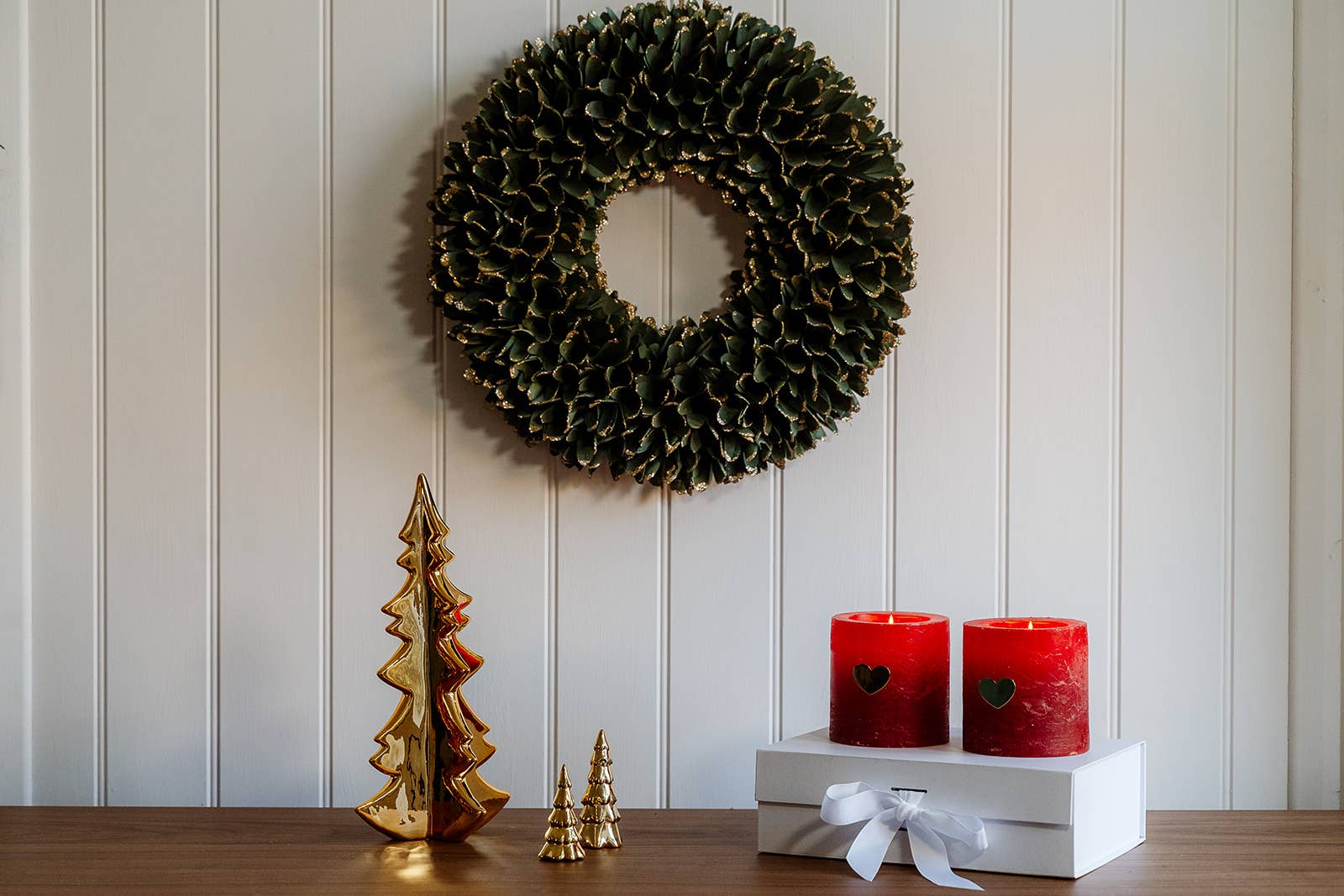 We Love Seasons Ltd - Wholesale Decorative tabletop object - Gold Pin Hearts2