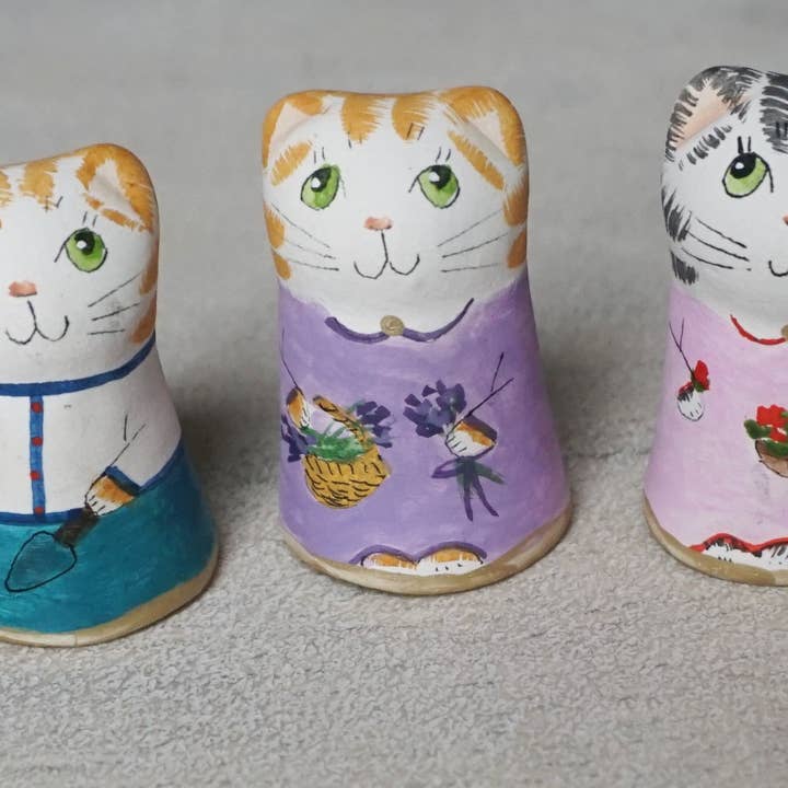 A-Cat Trendy Cat Thimble Gardening Collection for wholesale by Merryfield Pottery