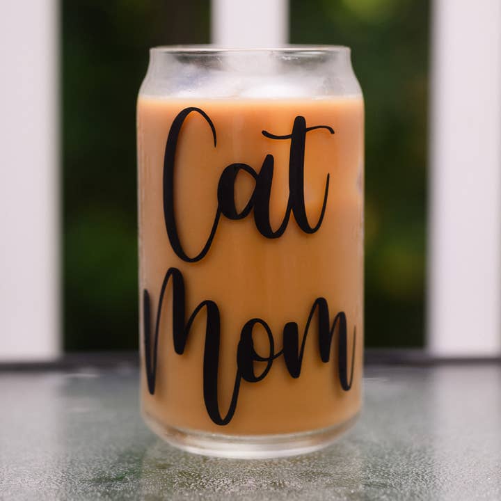 Canette à bière Cat Mom - Cadeau pour les amoureux des chats ! pour la vente par JustJennaJThings