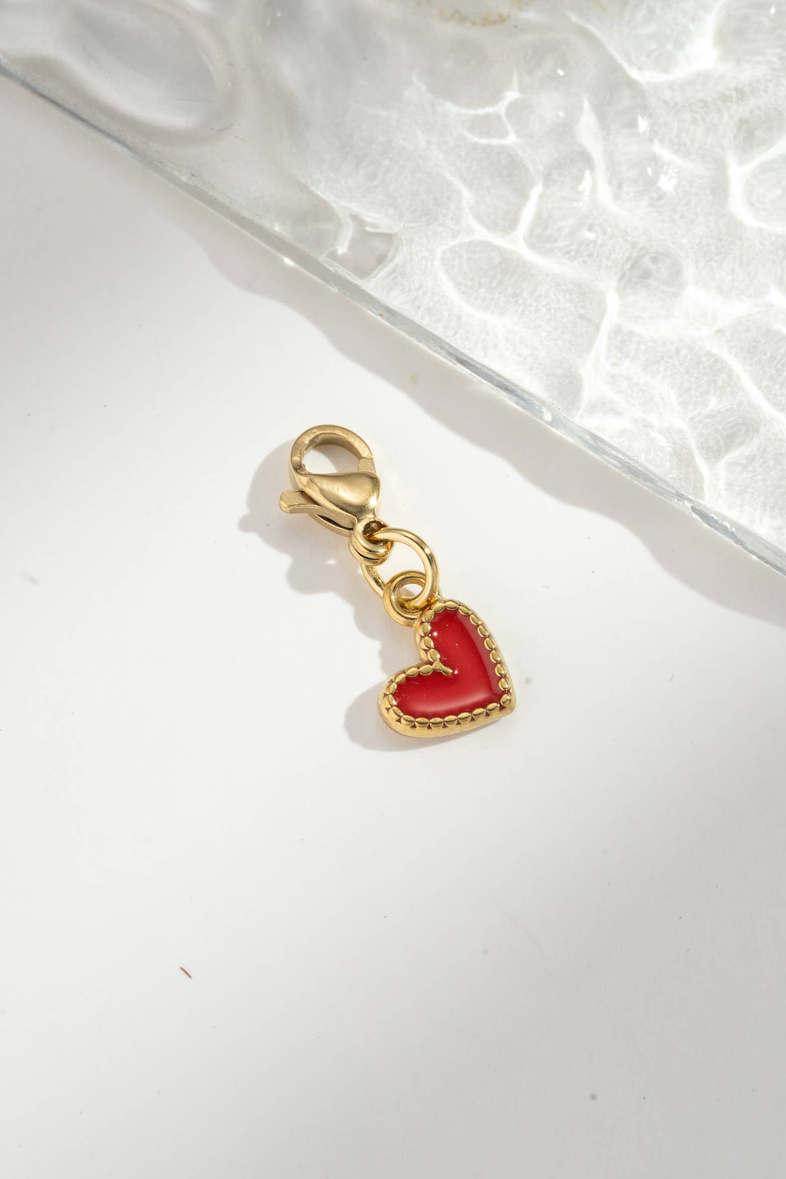 COSMOS - Vente Breloques/médailles personnalisées - Lot de 5 petits pendentifs cœurs couleurs assorties3