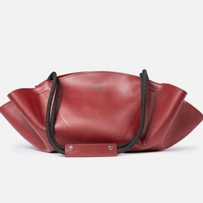 Sac Vira Zero Garnet en microfibre vegan aspect cuir pour la vente par Vira