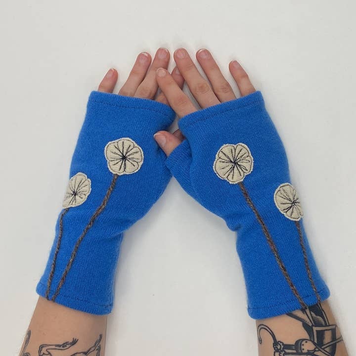 Sardine Clothing Co. - Wholesale Gloves - Women's - Fingerless Cashmere Gloves-Cherry Blossom