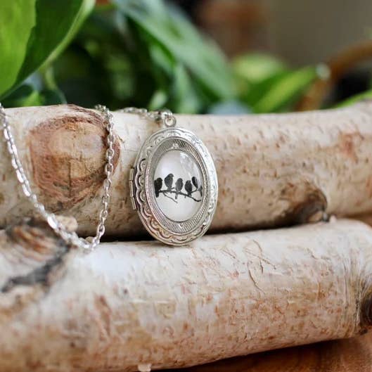 Livin Freely - Vendita all'ingrosso Collane con medaglione - Collana con medaglione con uccelli su filo