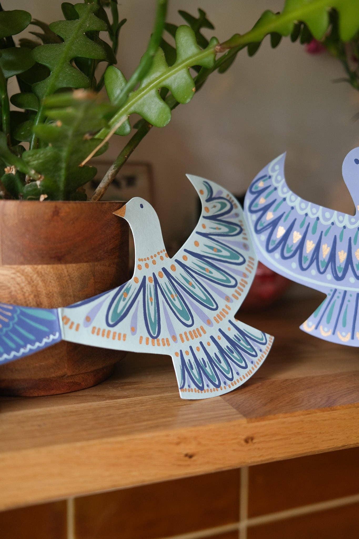 East End Press - Wholesale Bunting/Garland - UK/EU: Peace Doves Concertina Garland4