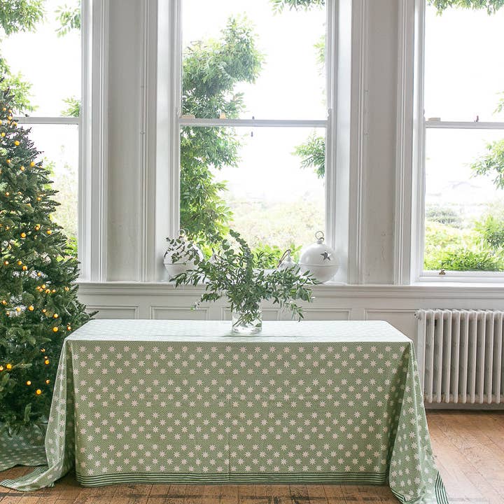 LNH EDIT - Wholesale Tablecloth - Mistletoe Rectangle Tablecloth2