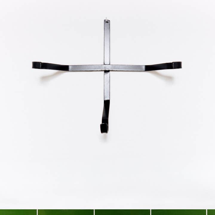 Eturel Madrid - Wholesale Wall Hook - Iron wall support for basins1