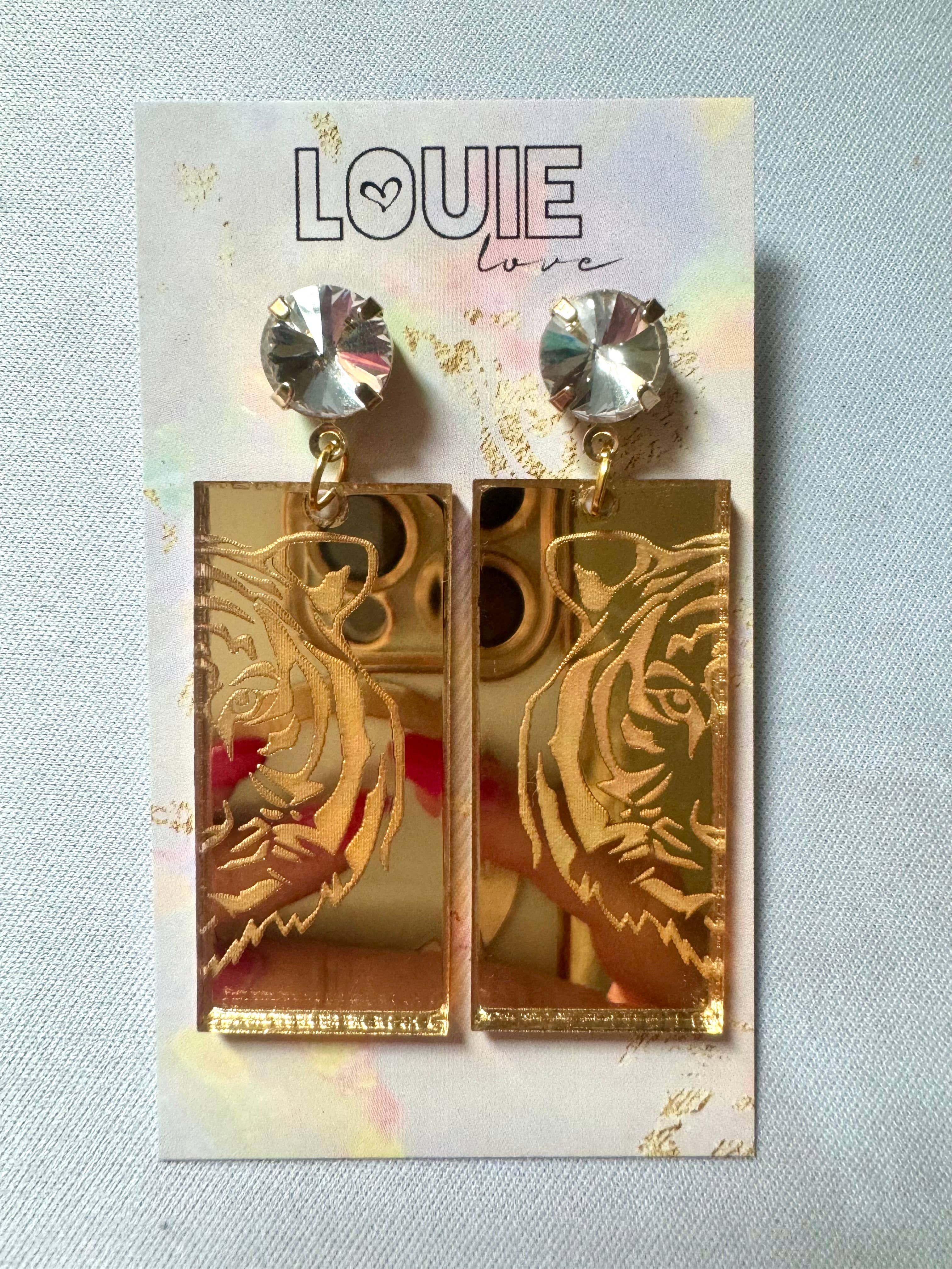 Louie Love - Vente Boucles d'oreilles pendantes - Boucles d'oreilles rectangulaires en forme de tête de tigre en acrylique doré 1