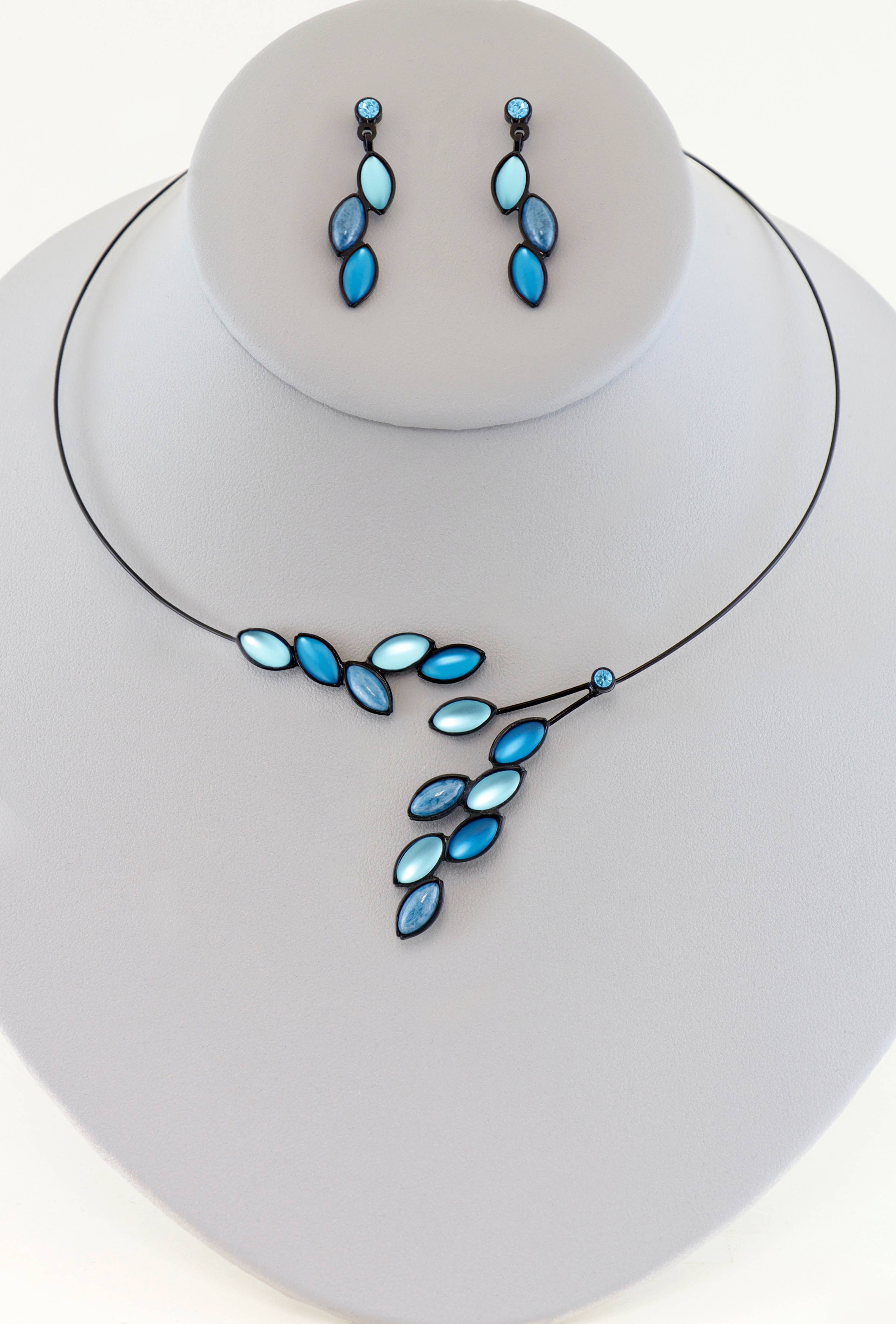 Kristina Collection - Wholesale Pendant/Charm Necklace - 473B-QC1