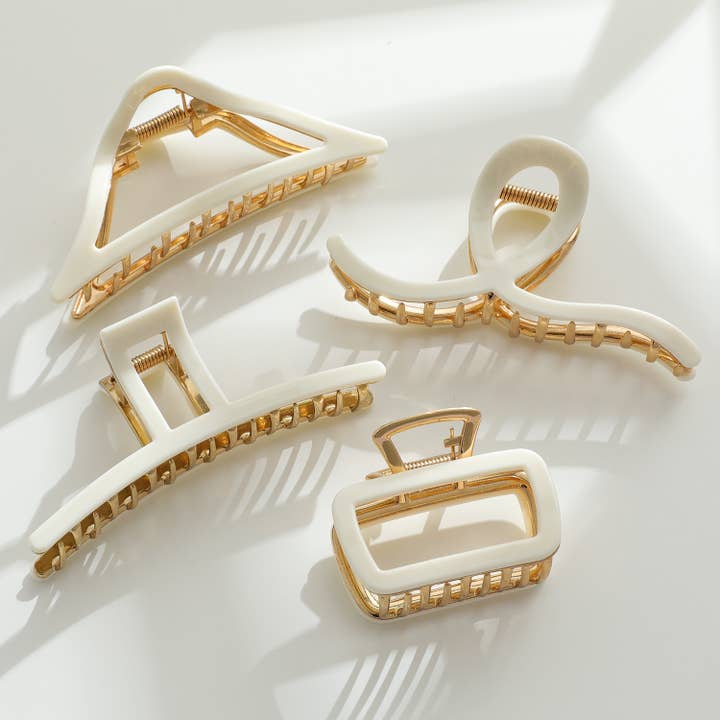 Vera | Ivory Gold Metal Assorted Claw Clips and other Purchase Wholesale pelliccia vera mongolia. Free Returns & Net 60 Terms on Faire trending on Faire.