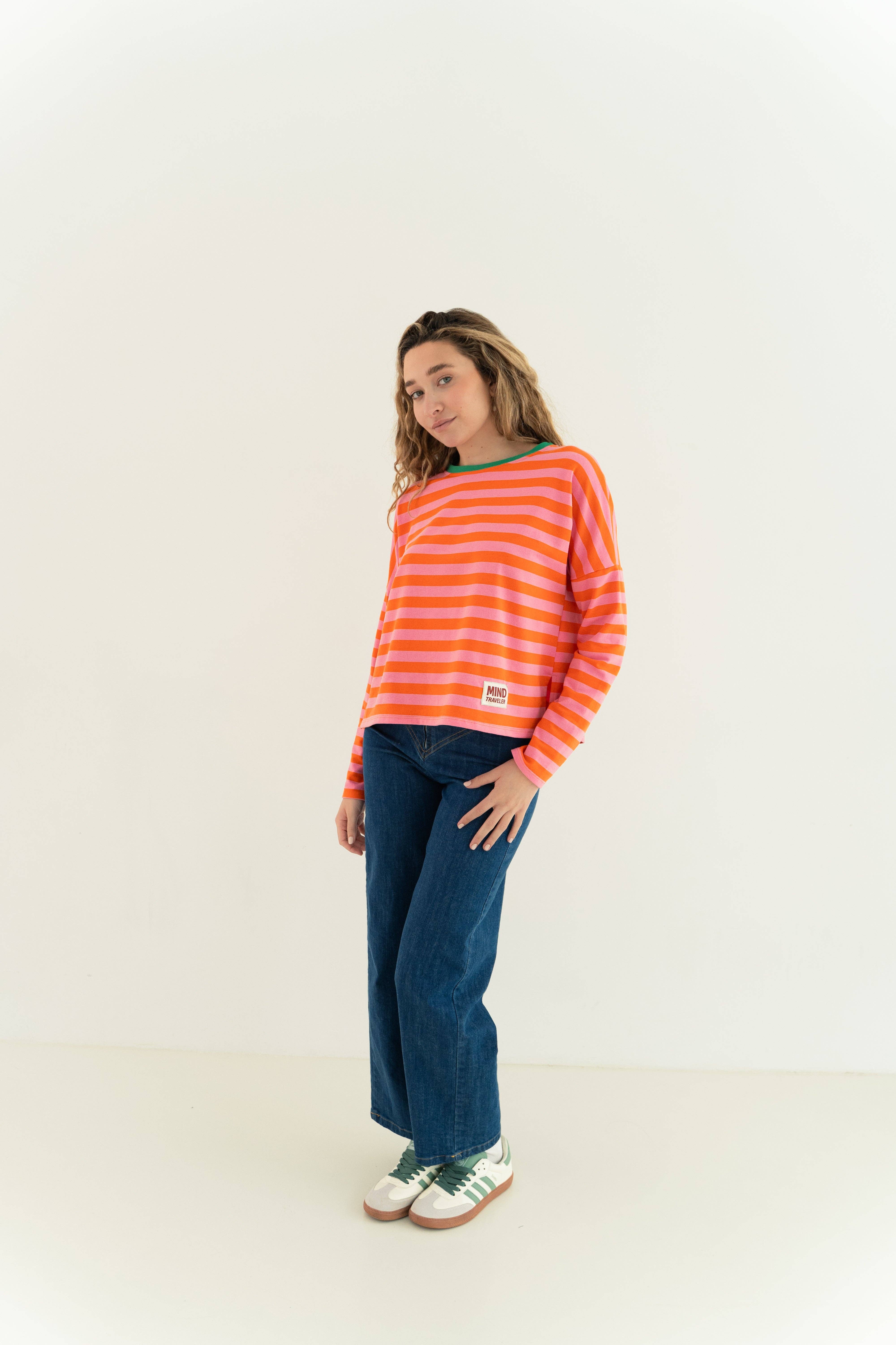 MindTraveler - Vente T-shirt – femme - T-shirt orange Núria à manches longues1