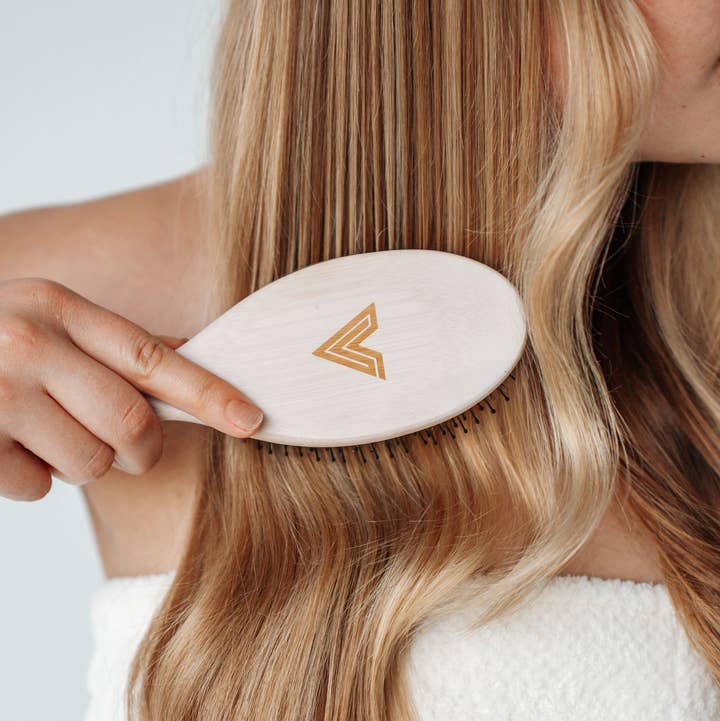 VOLO Beauty – Großhandel Haarbürste/Kamm – VOLO Frizz Out Haarbürste2