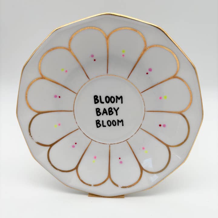 Assiette murale petite BLOOM BABY BLOOM "fleur" pour la vente par ohRuby