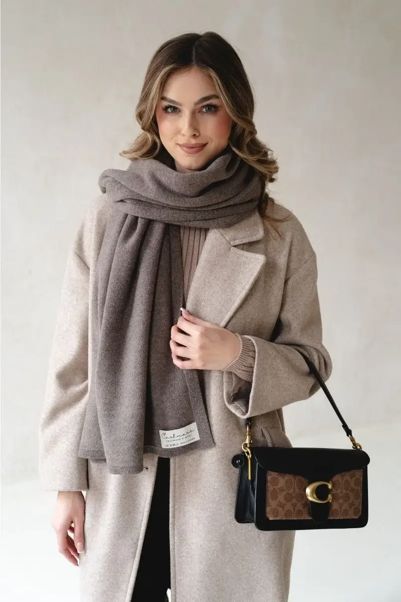 Ander - Vendita all'ingrosso Sciarpa - Donna - Sciarpa in Cashmere e Lana Merino – Eleganza e Calore Combinati5