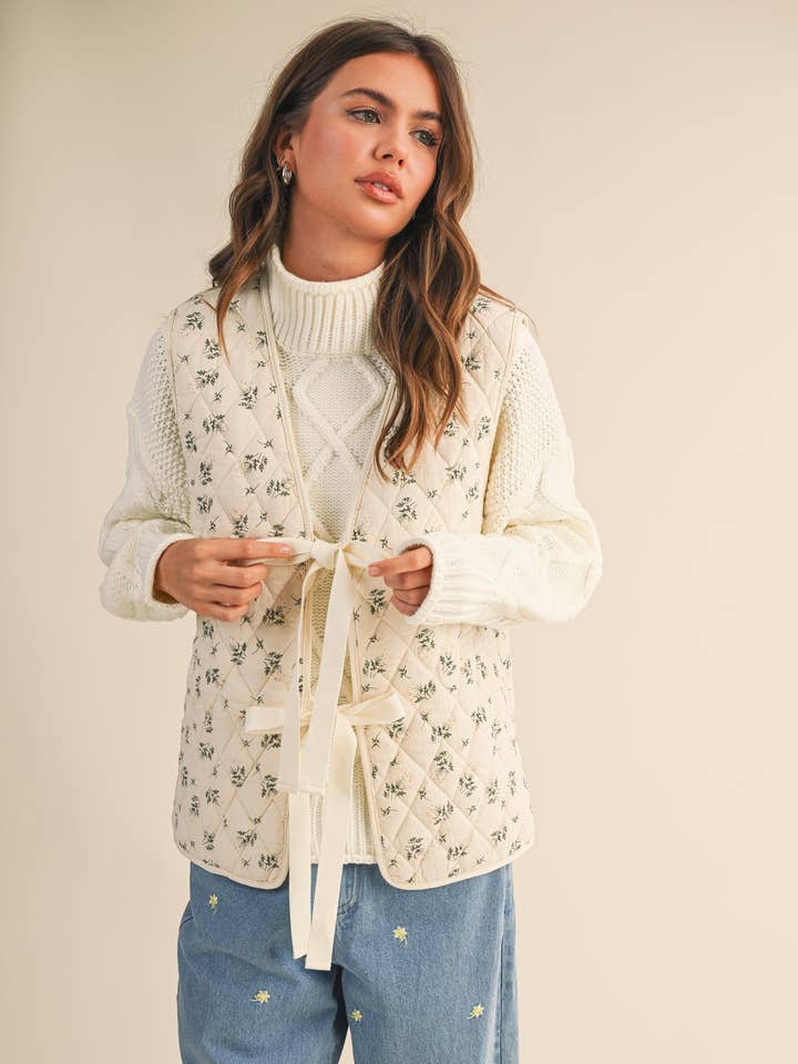 Klesis - Wholesale Outerwear Vest - Women's - IJ1566 FRONT TIE QUILTED VEST16