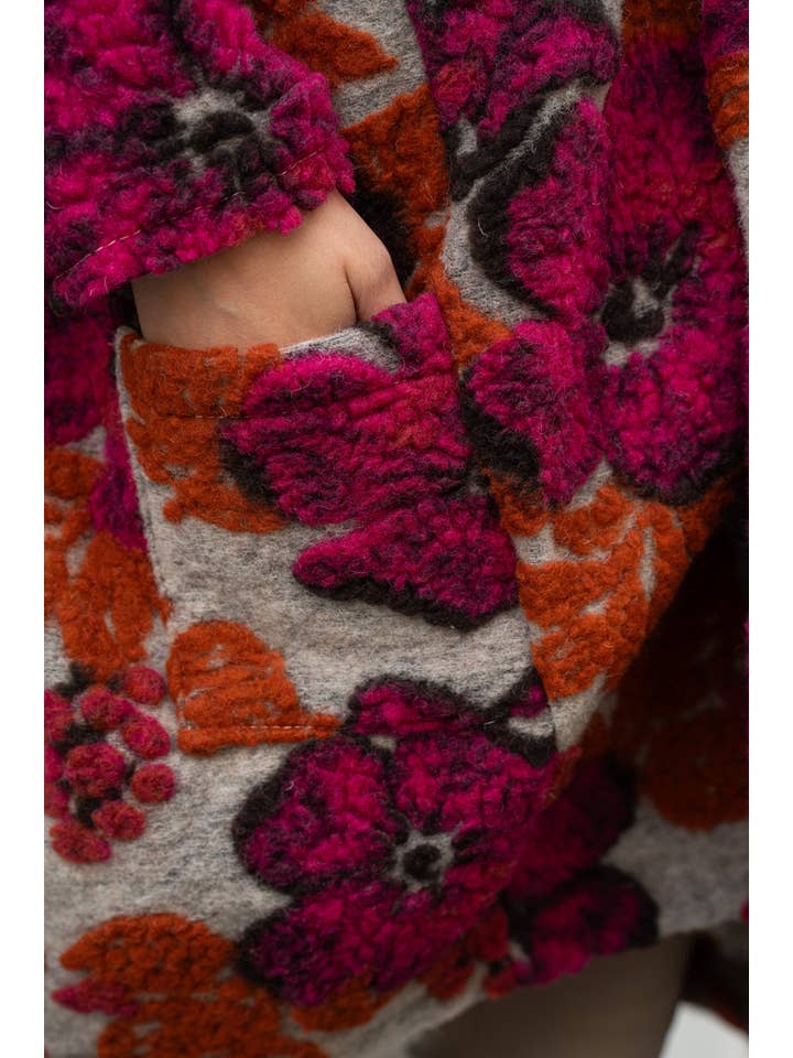 Happy look - Vendita all'ingrosso Cappotto - Donna - Cappotto in lana cotta con ricamo